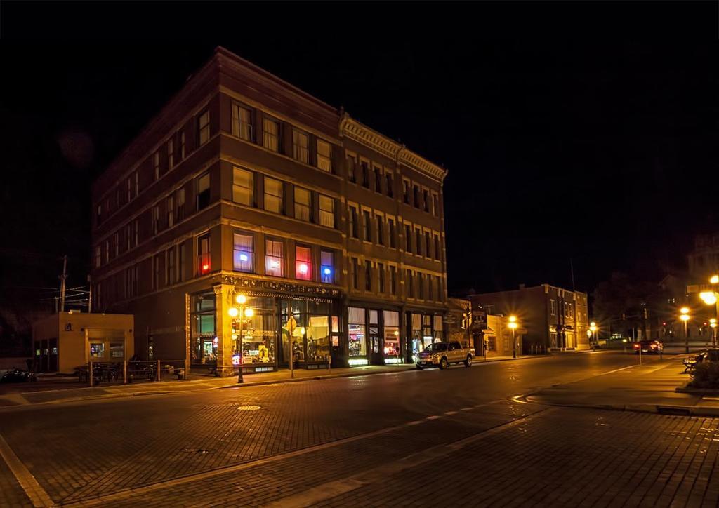 Deadwood Dick'S Hotel Exteriör bild
